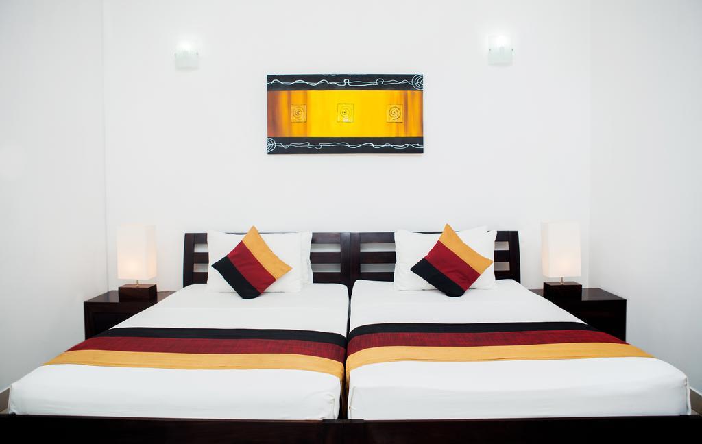 Whitehouse Residencies Bed & Breakfast โคลอมโบ ภายนอก รูปภาพ