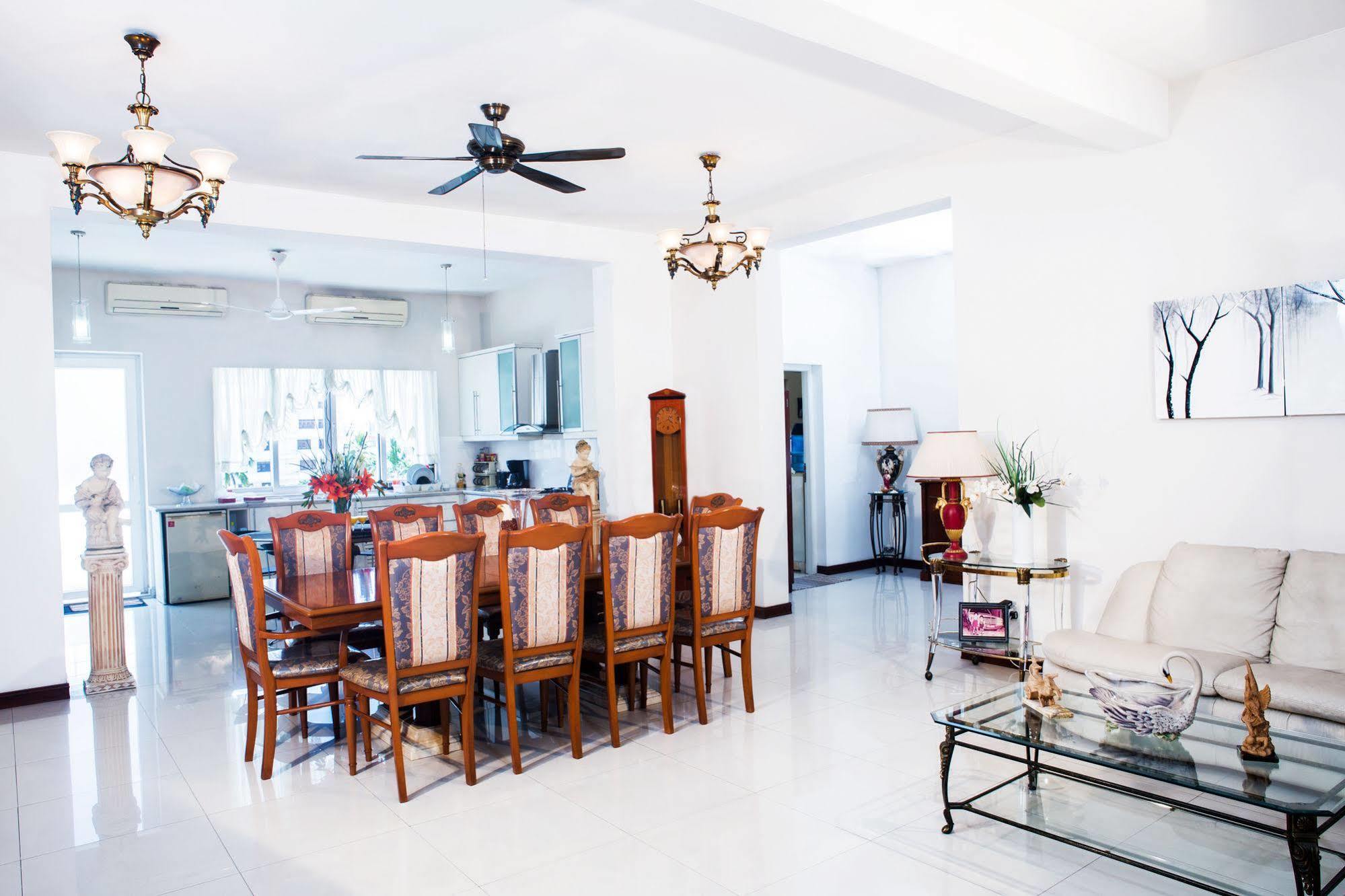 Whitehouse Residencies Bed & Breakfast โคลอมโบ ภายนอก รูปภาพ